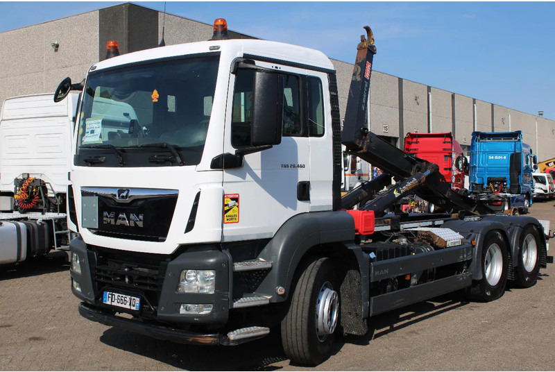 MAN TGS 28.460 + 6X2 + 249.000KM + EURO 6 - Hook lift truck: picture 4 MAN TGS 28.460 + 6X2 + 249.000KM + EURO 6 - Hook lift truck: picture 4