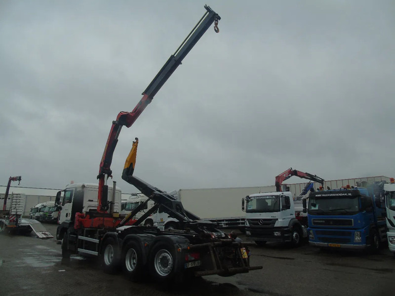 MAN TGS 35.440 + PALFINGER 24500 + 8X4 + EURO 5 + REMOTE - Crane truck: picture 4 MAN TGS 35.440 + PALFINGER 24500 + 8X4 + EURO 5 + REMOTE - Crane truck: picture 4