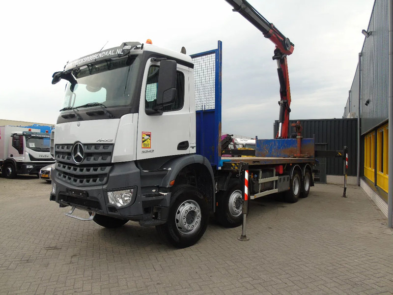 Mercedes-Benz Arocs 3242 + PALFINGER 33002EH 7x EXTENTION + 8X4 + EURO 6 + REMOTE - Crane truck: picture 5 Mercedes-Benz Arocs 3242 + PALFINGER 33002EH 7x EXTENTION + 8X4 + EURO 6 + REMOTE - Crane truck: picture 5