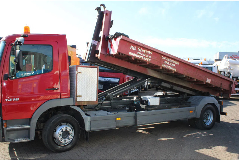 Mercedes-Benz Atego reserved!! 1218 + HYVALIFT + CONTAINER + MANUAL - Hook lift truck: picture 3 Mercedes-Benz Atego reserved!! 1218 + HYVALIFT + CONTAINER + MANUAL - Hook lift truck: picture 3