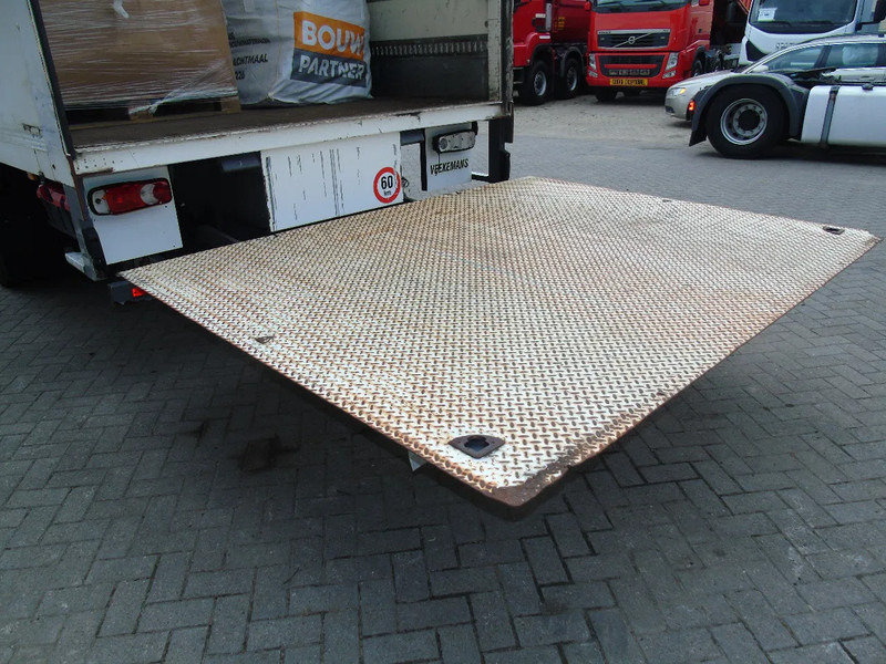 Volvo FL 260 + 18T + LIFT - Box truck: picture 5 Volvo FL 260 + 18T + LIFT - Box truck: picture 5