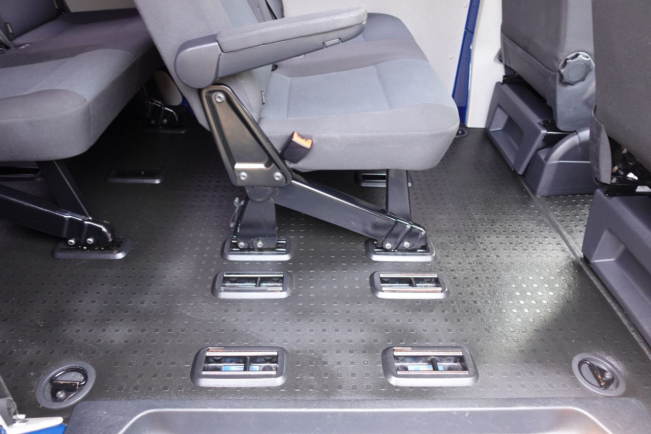 Passenger van Volkswagen T6 Transporter Kasten-Kombi lang*9Sitze*AT-Motor: picture 40 Passenger van Volkswagen T6 Transporter Kasten-Kombi lang*9Sitze*AT-Motor: picture 40