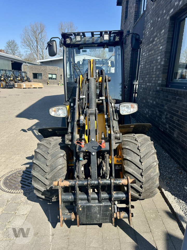 Compact loader JCB 403 AGRI: picture 10