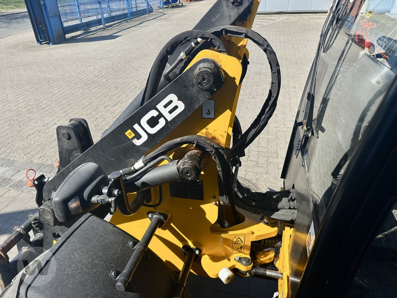Compact loader JCB 403 AGRI: picture 9