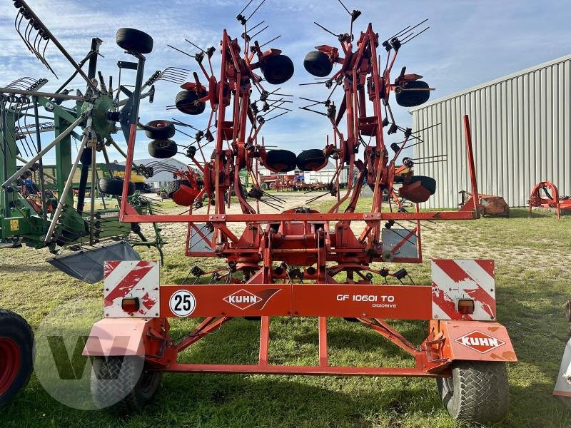 Kuhn GF 10601 - Tedder/ Rake: picture 1 Kuhn GF 10601 - Tedder/ Rake: picture 1