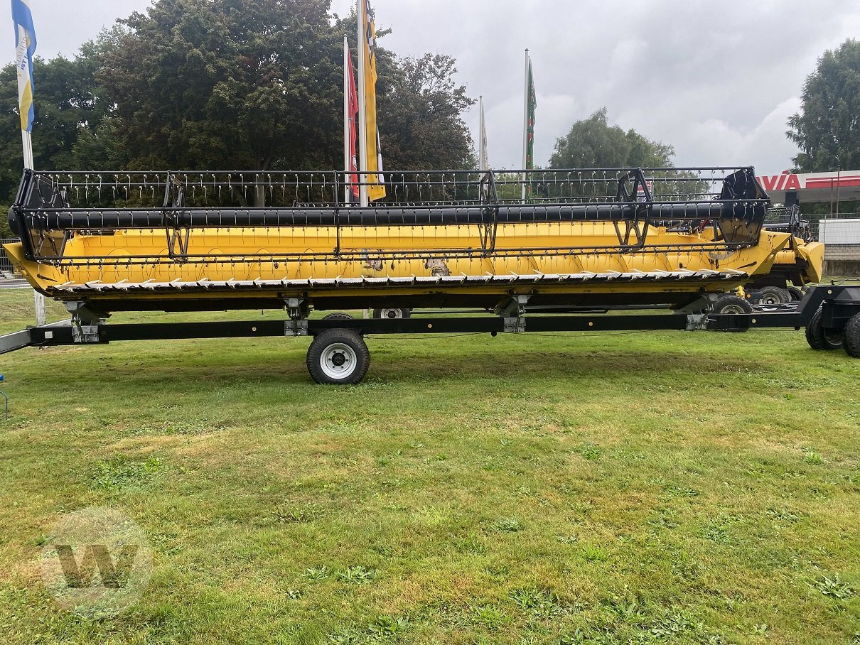 New Holland 760 CG VARIFEED - Grain header: picture 1 New Holland 760 CG VARIFEED - Grain header: picture 1