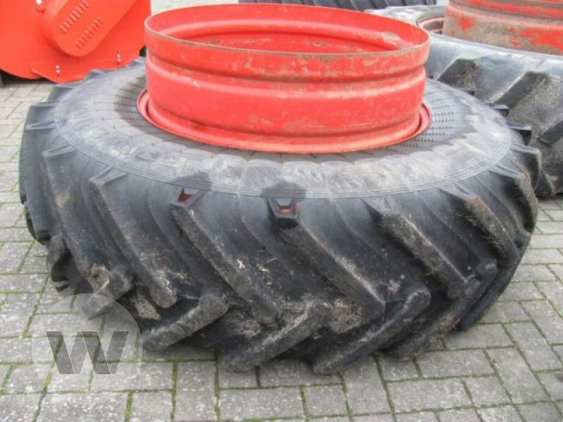 ZW-Radsatz 18.4 R 34 - Wheel and tire package: picture 2 ZW-Radsatz 18.4 R 34 - Wheel and tire package: picture 2