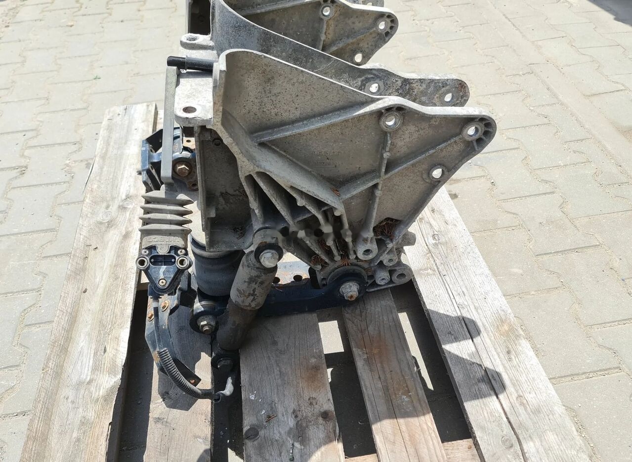Łapa wywrotu kabiny wywrot lewy prawy Renault PREMIUM DXI truck - Shock absorber for Truck: picture 2 Łapa wywrotu kabiny wywrot lewy prawy Renault PREMIUM DXI truck - Shock absorber for Truck: picture 2