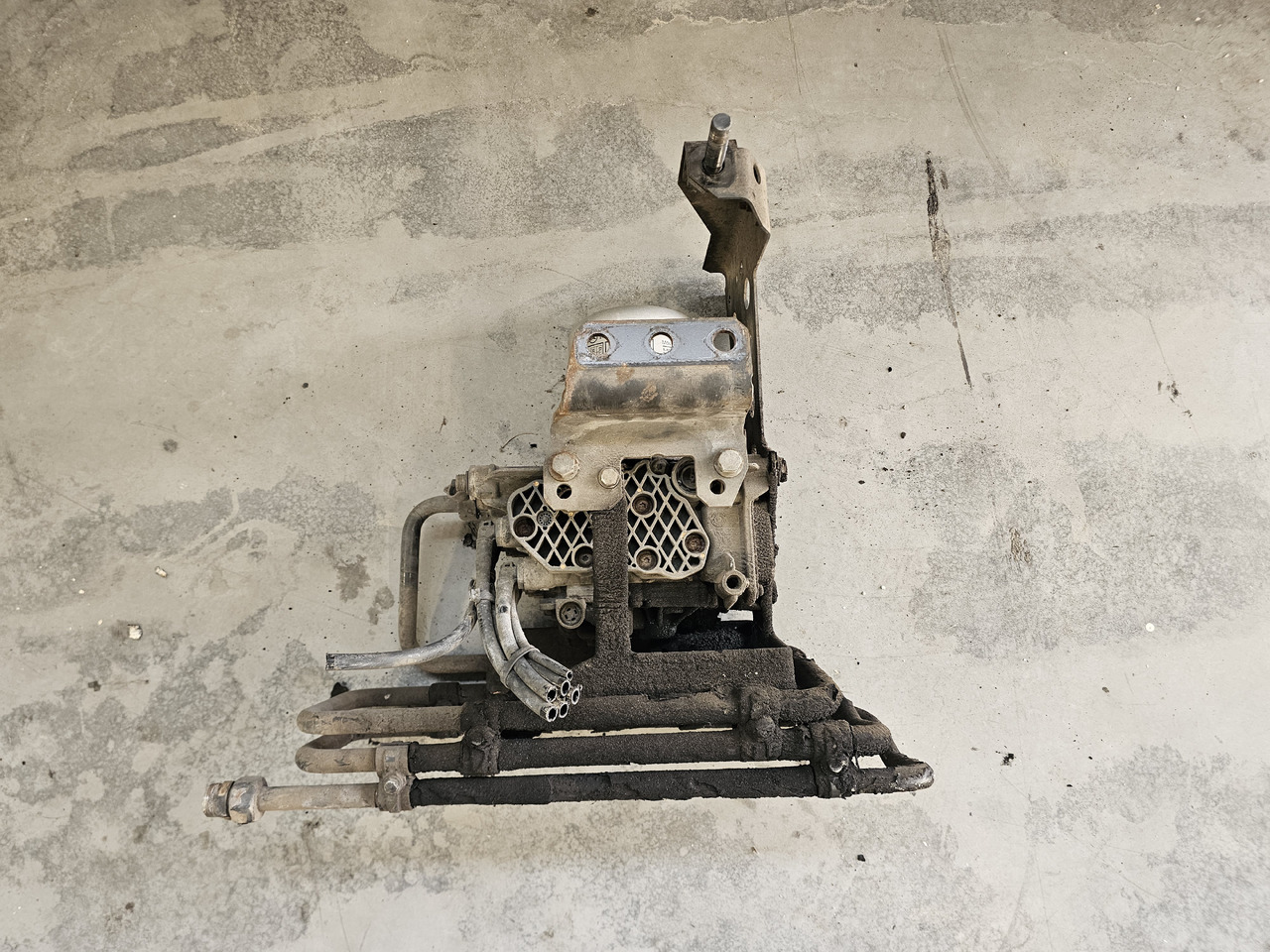 MERCEDES-BENZ ACTROS MP4 EURO 6 / AIR DRYIER / A0014460364 / K078214 - Brake valve: picture 3 MERCEDES-BENZ ACTROS MP4 EURO 6 / AIR DRYIER / A0014460364 / K078214 - Brake valve: picture 3