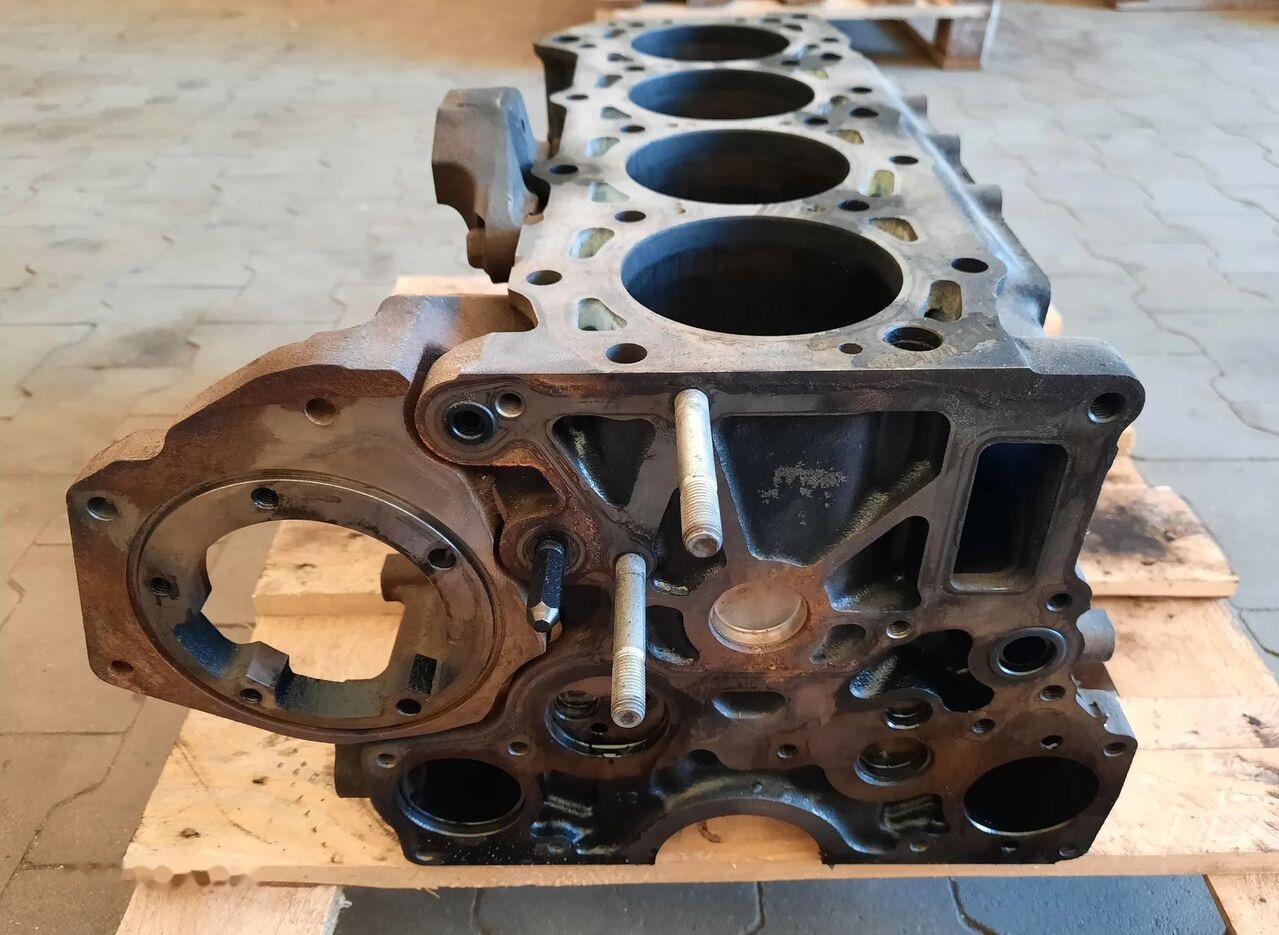 NISSAN CABSTAR ATLEON RENAULT GAMA D - Cylinder block for Truck: picture 4 NISSAN CABSTAR ATLEON RENAULT GAMA D - Cylinder block for Truck: picture 4