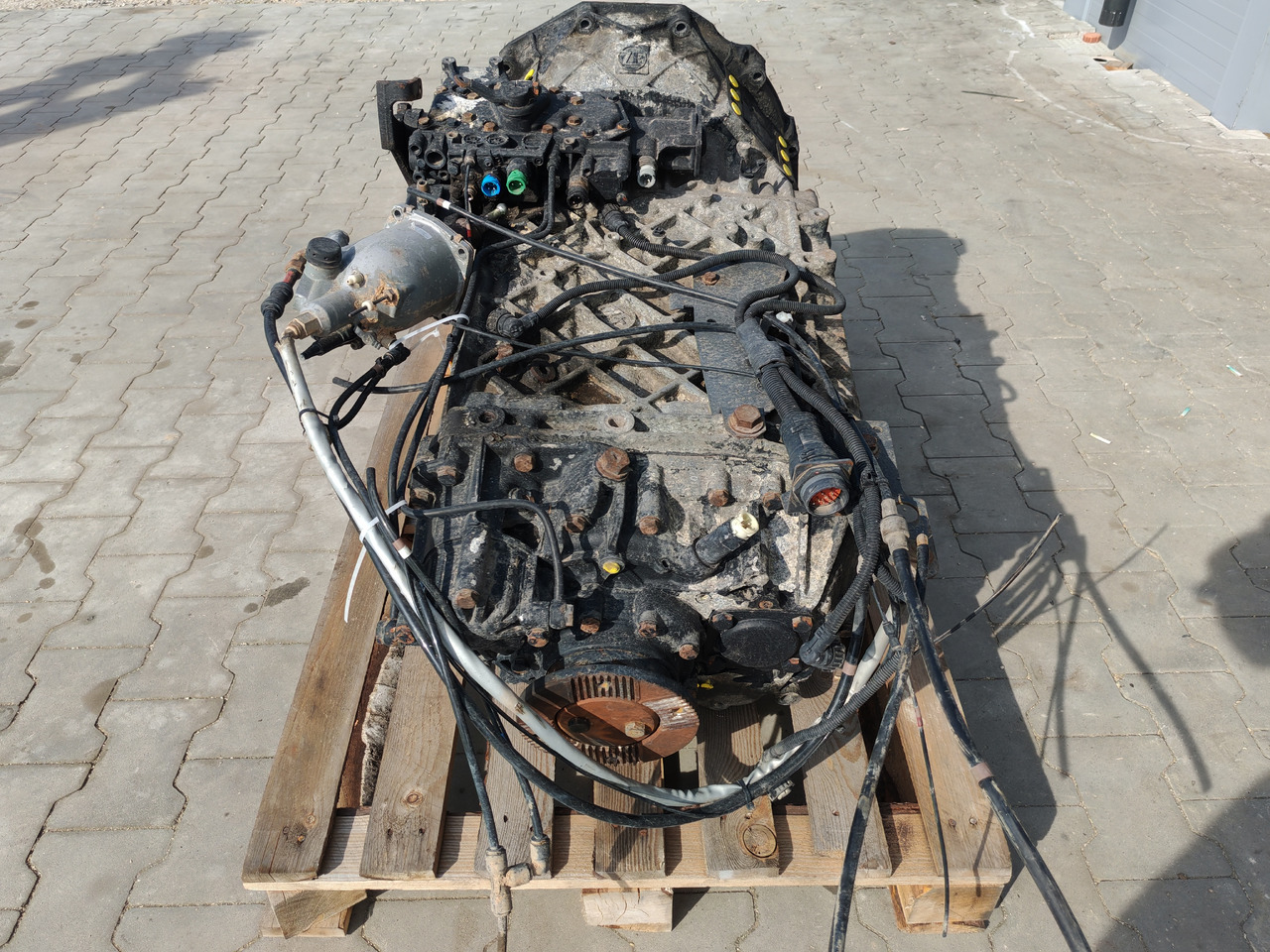 RENAULT PREMIUM DXI / 16S2220 / MANUAL / WORLDWIDE DELIVERY - Gearbox: picture 3 RENAULT PREMIUM DXI / 16S2220 / MANUAL / WORLDWIDE DELIVERY - Gearbox: picture 3