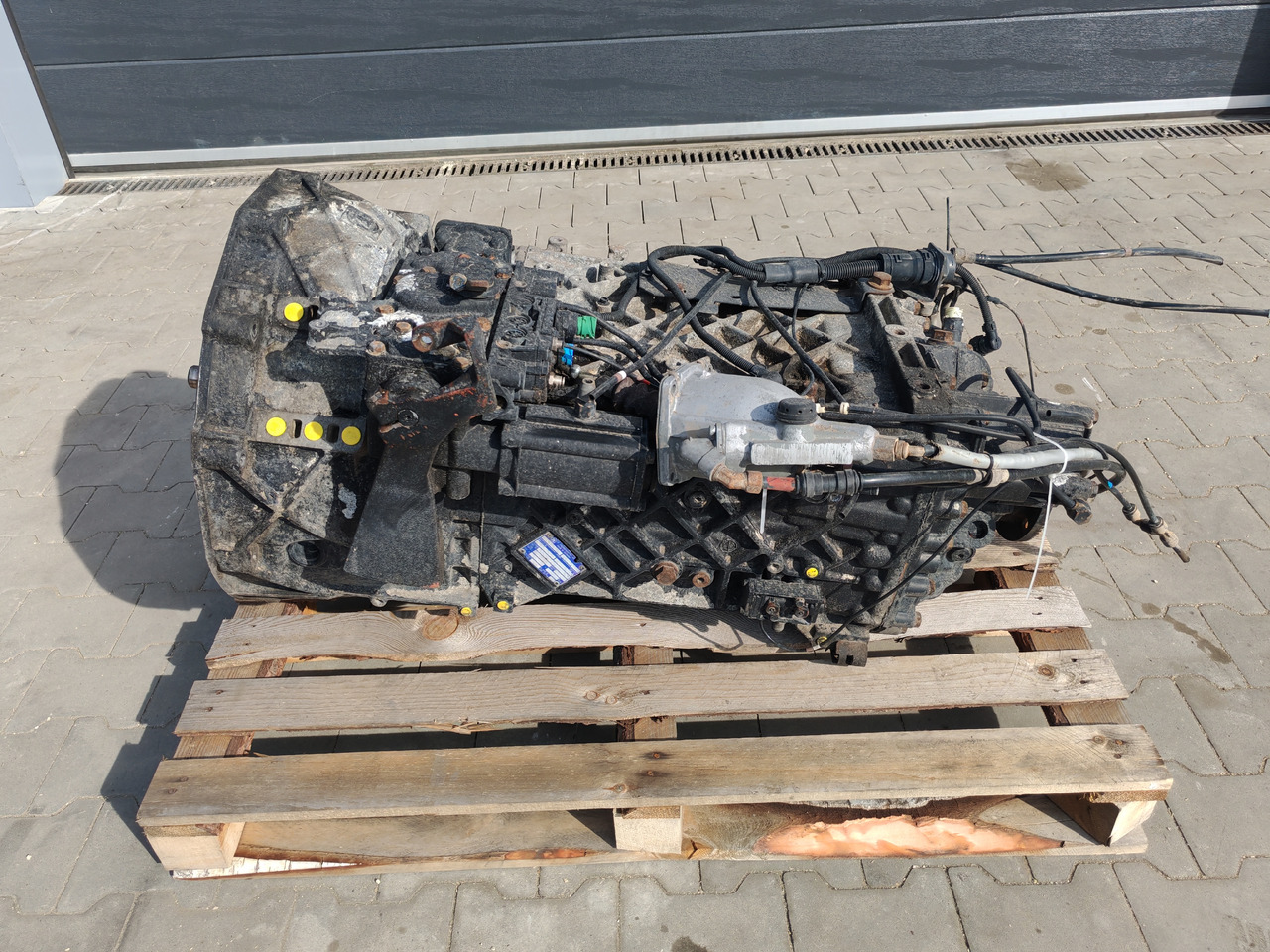 RENAULT PREMIUM DXI / 16S2220 / MANUAL / WORLDWIDE DELIVERY - Gearbox: picture 1 RENAULT PREMIUM DXI / 16S2220 / MANUAL / WORLDWIDE DELIVERY - Gearbox: picture 1