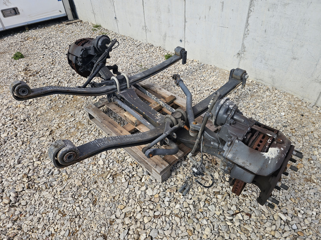 RENAULT RANGE T EURO 6 / COMPLETE FRONT AXLE - Front axle: picture 4 RENAULT RANGE T EURO 6 / COMPLETE FRONT AXLE - Front axle: picture 4