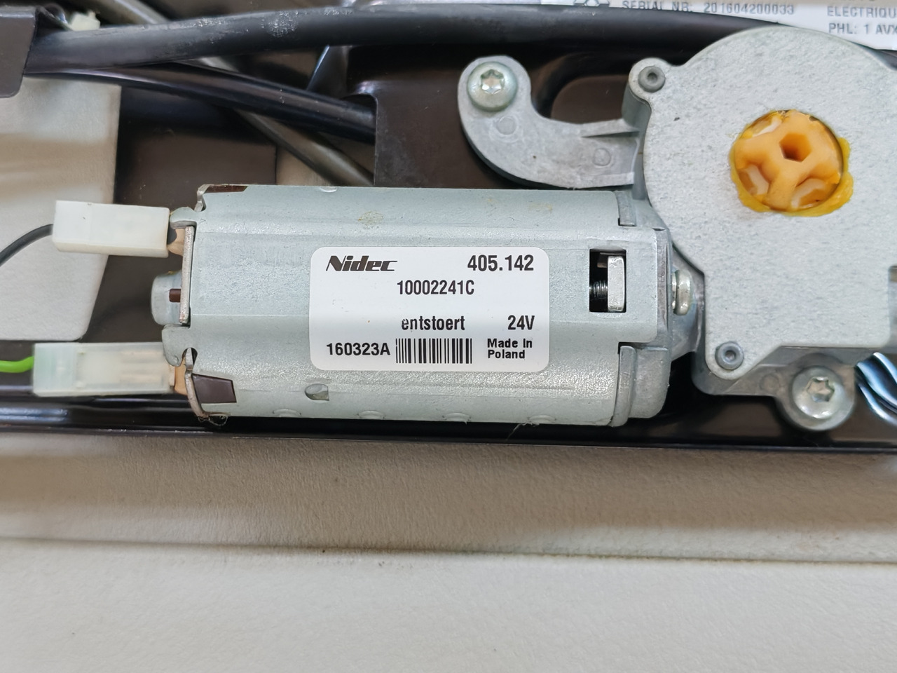 RENAULT RANGE T / SUNROOF / 7484505331 - Window and parts: picture 4 RENAULT RANGE T / SUNROOF / 7484505331 - Window and parts: picture 4