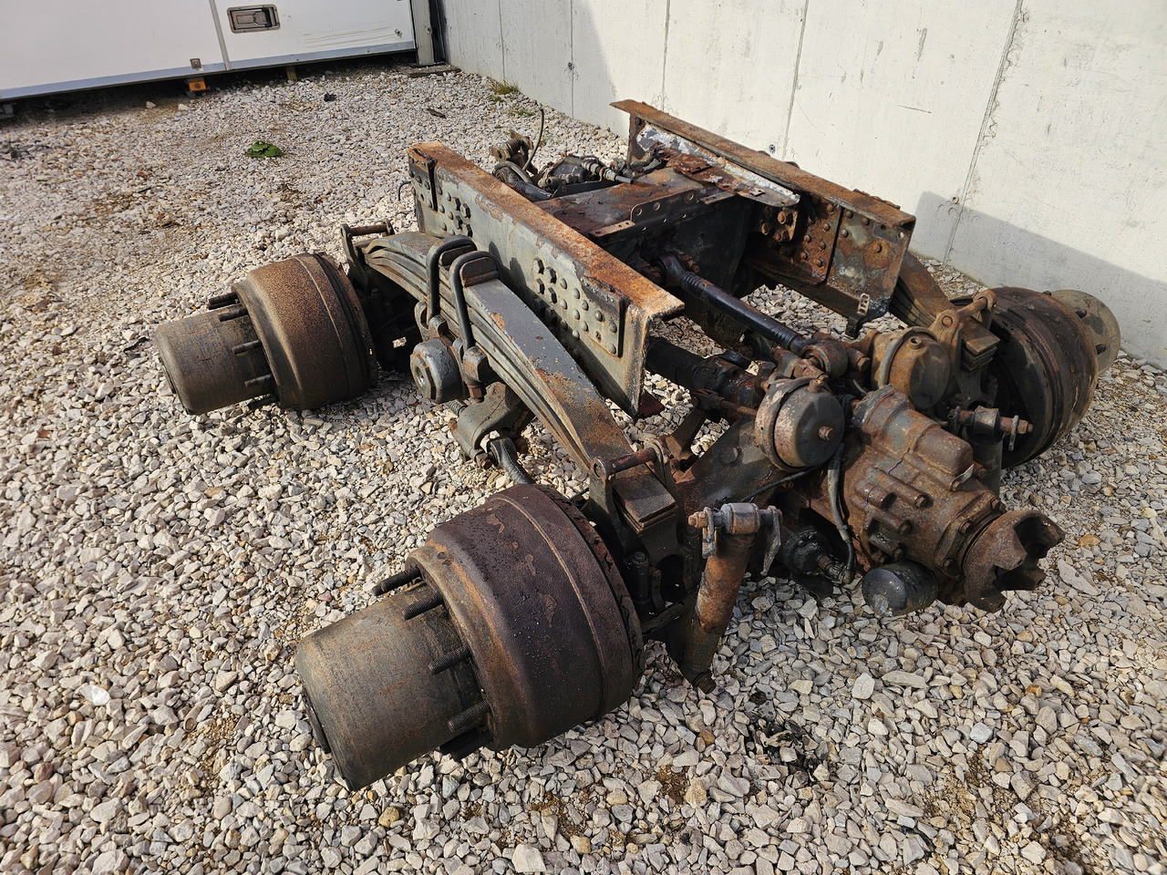 SCANIA COMPLETE REAR AXLES SET / RBP735 / RATIO= 3,93 / 6x4 6x6 8x4 8x6 - Rear axle: picture 5 SCANIA COMPLETE REAR AXLES SET / RBP735 / RATIO= 3,93 / 6x4 6x6 8x4 8x6 - Rear axle: picture 5
