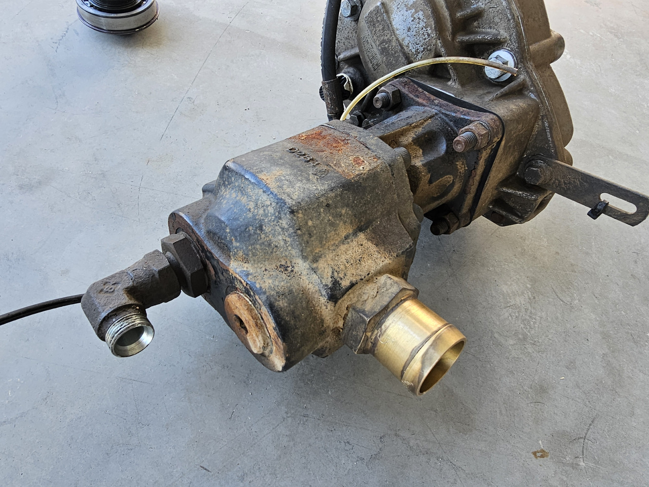 VOLVO HYDRAULIC SET PTO PUMP SHAFT / VOLVO FH FM FH4 FH5 / WORLDWIDE DELIVERY - Hydraulics: picture 4 VOLVO HYDRAULIC SET PTO PUMP SHAFT / VOLVO FH FM FH4 FH5 / WORLDWIDE DELIVERY - Hydraulics: picture 4
