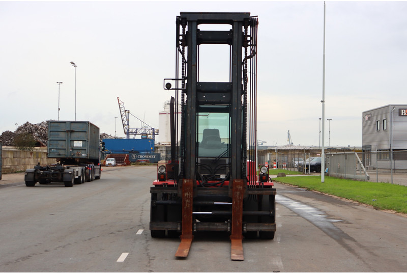 Kalmar DCE120-6 - Diesel forklift: picture 3 Kalmar DCE120-6 - Diesel forklift: picture 3