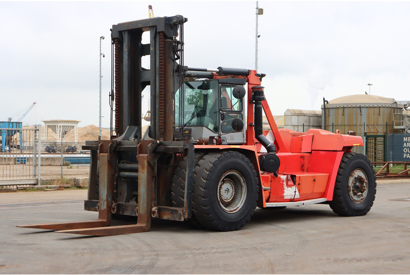 Kalmar DCF450-12 - Diesel forklift: picture 4 Kalmar DCF450-12 - Diesel forklift: picture 4