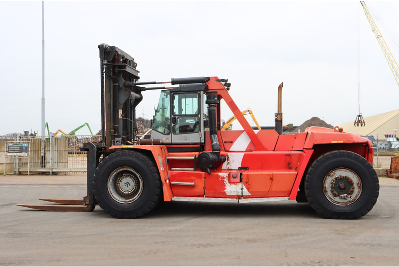 Kalmar DCF450-12 - Diesel forklift: picture 5 Kalmar DCF450-12 - Diesel forklift: picture 5