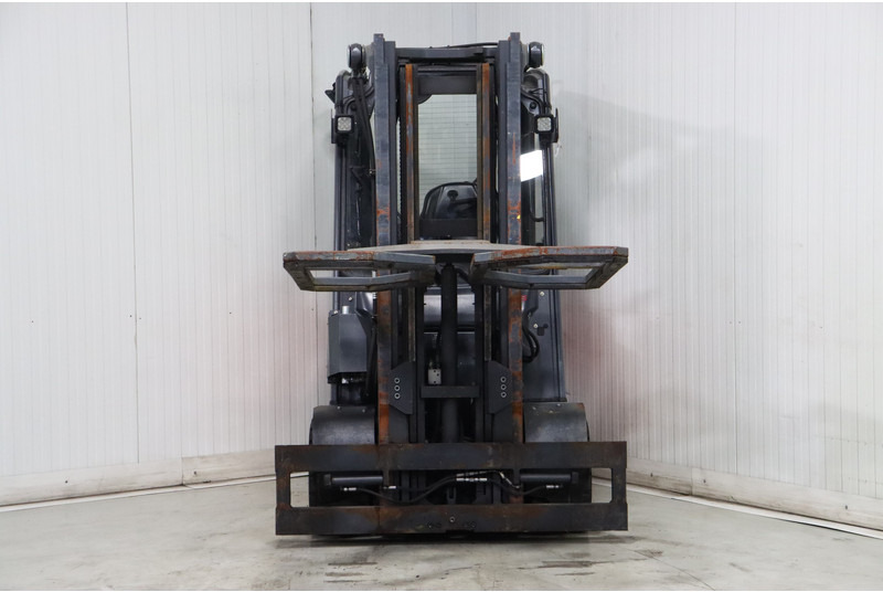 Linde E35HL-01 - Electric forklift: picture 3 Linde E35HL-01 - Electric forklift: picture 3