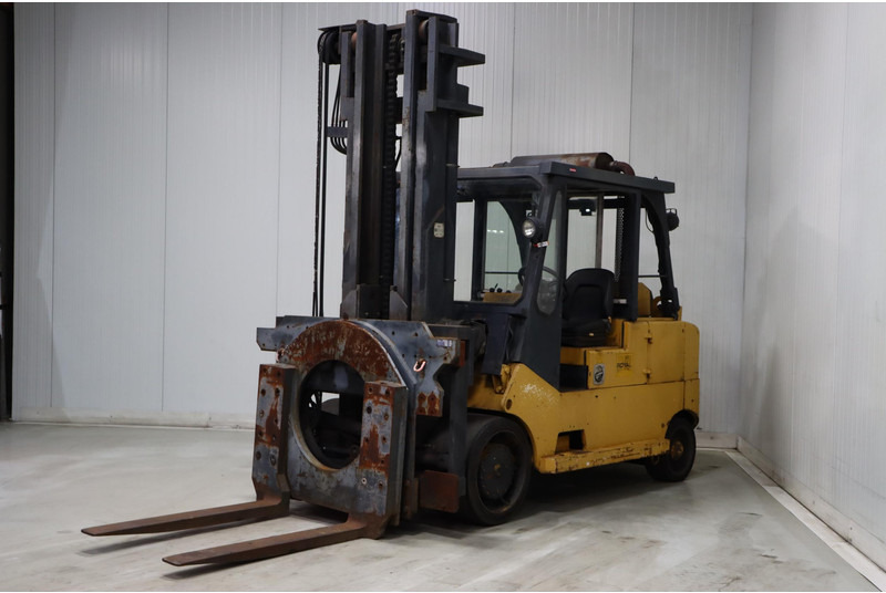Royal T250 - Diesel forklift: picture 2 Royal T250 - Diesel forklift: picture 2