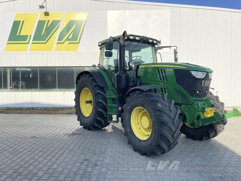 John Deere 6215R - Farm tractor: picture 1 John Deere 6215R - Farm tractor: picture 1