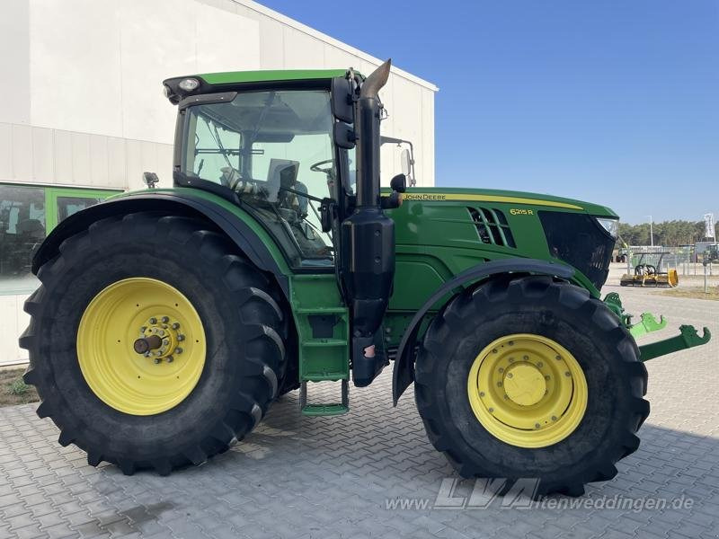 John Deere 6215R - Farm tractor: picture 4 John Deere 6215R - Farm tractor: picture 4