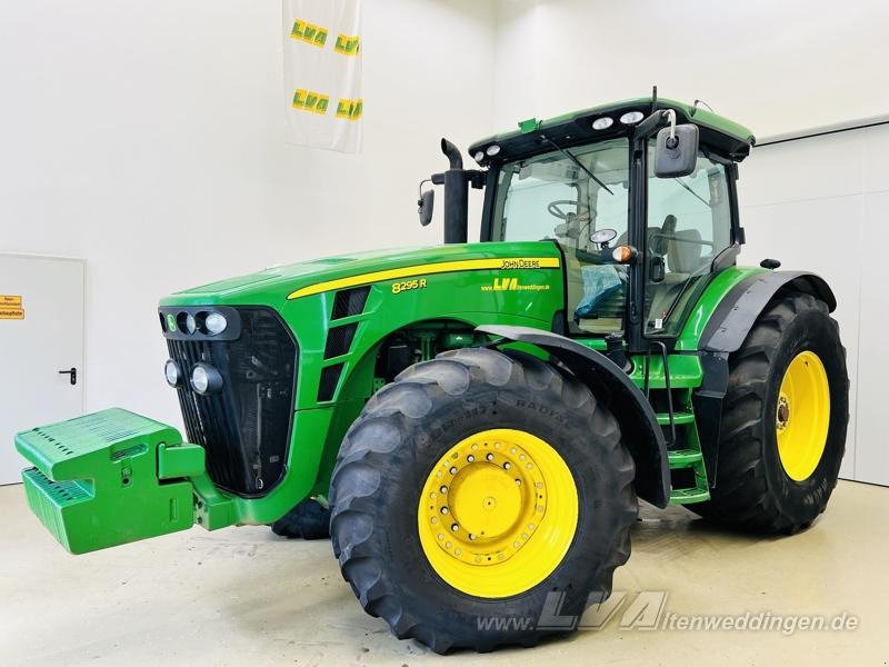 John Deere 8295R - Farm tractor: picture 1 John Deere 8295R - Farm tractor: picture 1