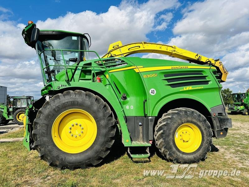 John Deere 8300 - Farm tractor: picture 2 John Deere 8300 - Farm tractor: picture 2
