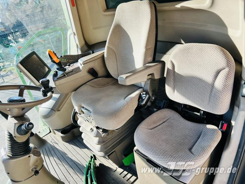 John Deere S690 - Combine harvester: picture 5 John Deere S690 - Combine harvester: picture 5