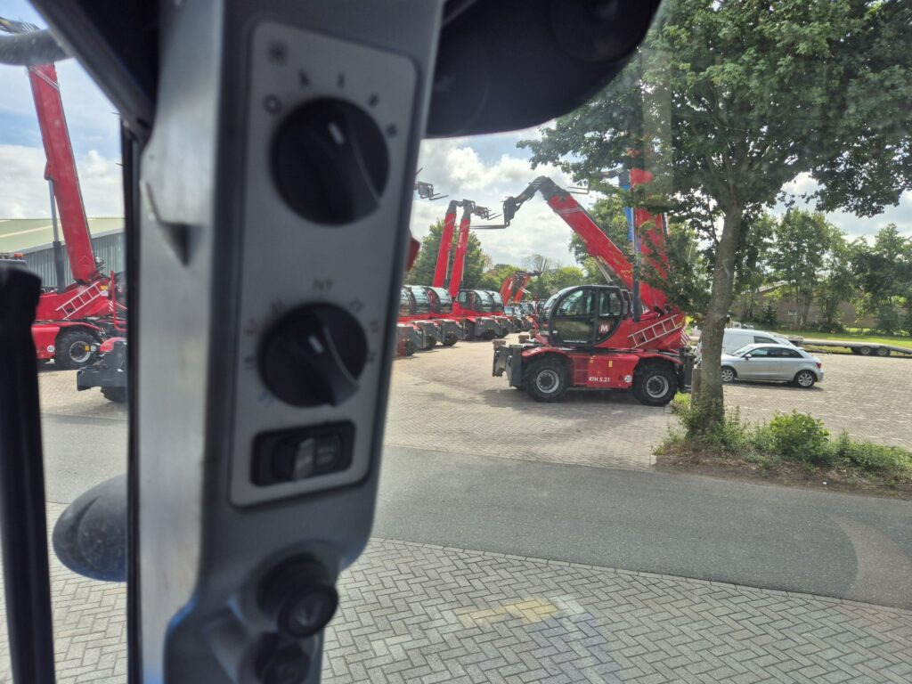 NEW HOLLAND T 7.170 - Farm tractor: picture 5 NEW HOLLAND T 7.170 - Farm tractor: picture 5