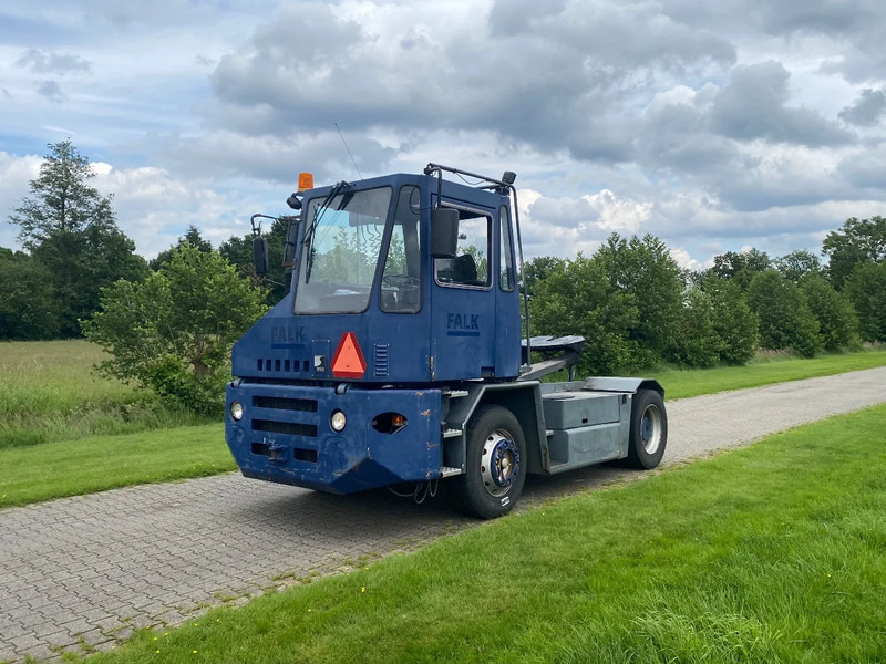 Sisu E TRX 182 | HYDROLIC | CENTRAL LUBRIGATION | NO RUST !!! - Terminal tractor: picture 1 Sisu E TRX 182 | HYDROLIC | CENTRAL LUBRIGATION | NO RUST !!! - Terminal tractor: picture 1
