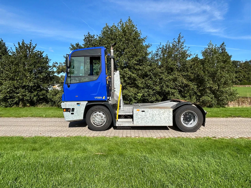 Terberg YT 223 | LOW HOURS - * 9211 *| GALVANISH CHASSIS | NEW MODEL - Terminal tractor: picture 3 Terberg YT 223 | LOW HOURS - * 9211 *| GALVANISH CHASSIS | NEW MODEL - Terminal tractor: picture 3