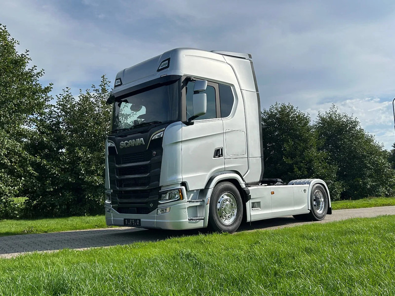 Scania 660S V8 NGS | 4x2 NB | 4 BALON SUSPENSION | RETARDER | FULL-AIR | PTO PREP. | PARK-COOLER | - Tractor unit: picture 1 Scania 660S V8 NGS | 4x2 NB | 4 BALON SUSPENSION | RETARDER | FULL-AIR | PTO PREP. | PARK-COOLER | - Tractor unit: picture 1