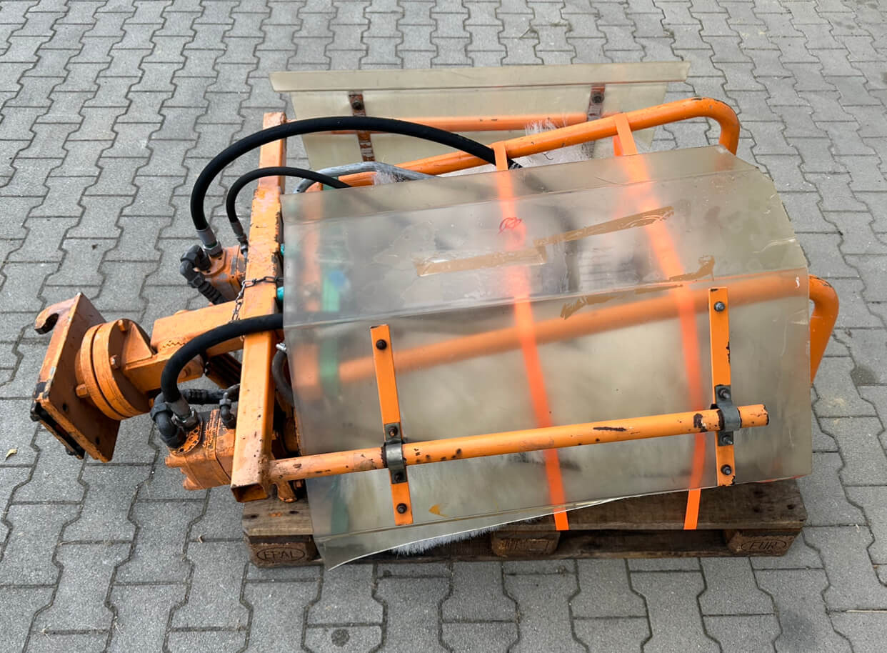 Unimog Doppelwaschbürste Mulag DWB - Attachment: picture 4 Unimog Doppelwaschbürste Mulag DWB - Attachment: picture 4