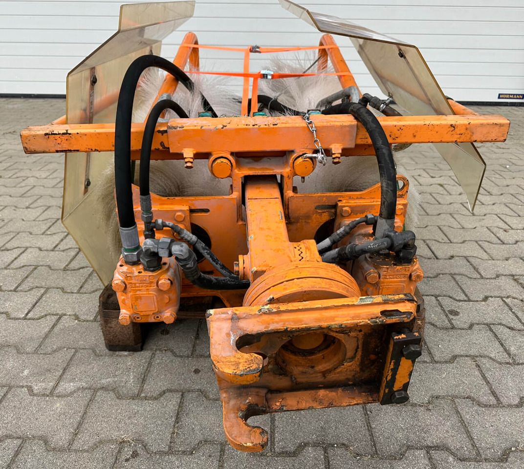 Unimog Doppelwaschbürste Mulag DWB - Attachment: picture 2 Unimog Doppelwaschbürste Mulag DWB - Attachment: picture 2