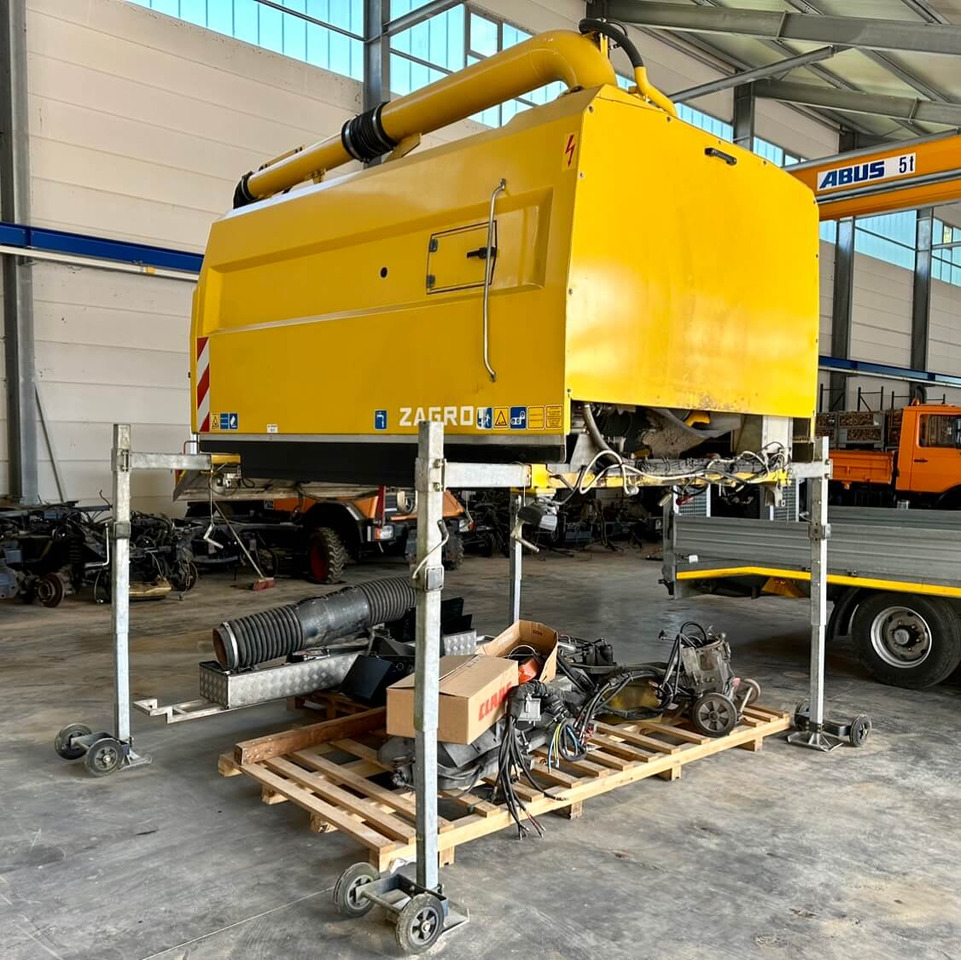 Unimog Aufbaukehrmaschine Trilety SK-370 - Spare parts for Road sweeper: picture 1 Unimog Aufbaukehrmaschine Trilety SK-370 - Spare parts for Road sweeper: picture 1