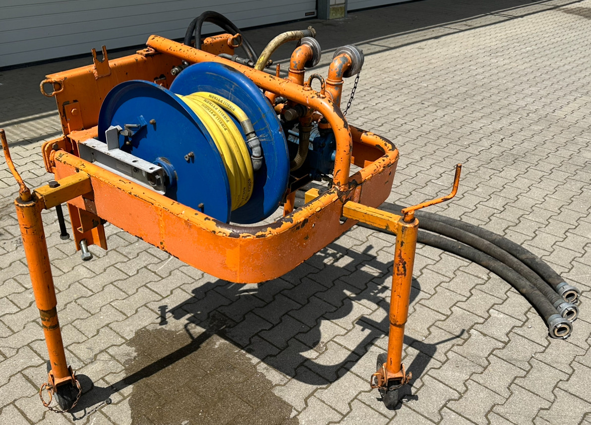 Unimog Frontanbauwasserpumpe Deu. hyd. - Water pump: picture 3 Unimog Frontanbauwasserpumpe Deu. hyd. - Water pump: picture 3