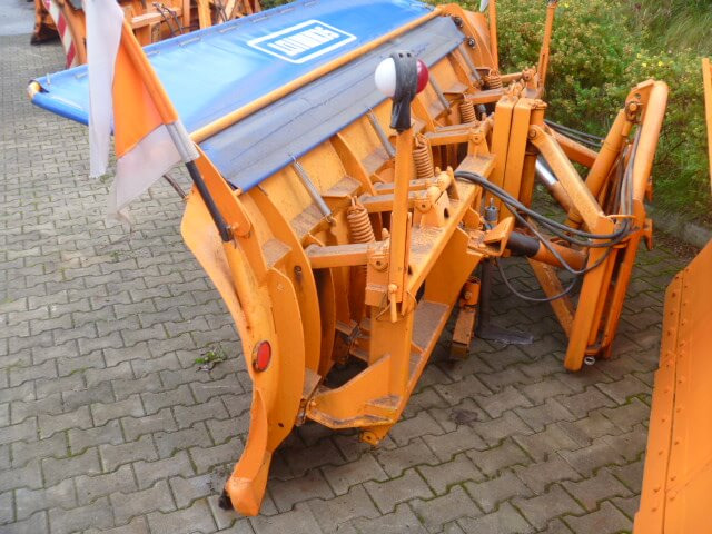 Unimog Schneepflug - Schneeschild Schmidt MF5.3 - Snow plough: picture 3 Unimog Schneepflug - Schneeschild Schmidt MF5.3 - Snow plough: picture 3