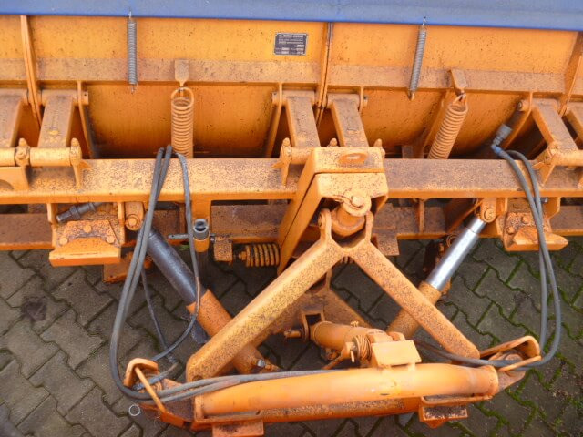 Unimog Schneepflug - Schneeschild Schmidt MF5.3 - Snow plough: picture 4 Unimog Schneepflug - Schneeschild Schmidt MF5.3 - Snow plough: picture 4