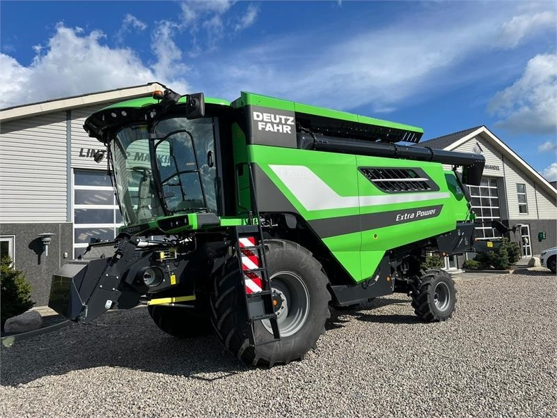 Deutz-fahr C7206 With 24feed - 7.2m header. New and unused Co - Combine harvester: picture 2 Deutz-fahr C7206 With 24feed - 7.2m header. New and unused Co - Combine harvester: picture 2