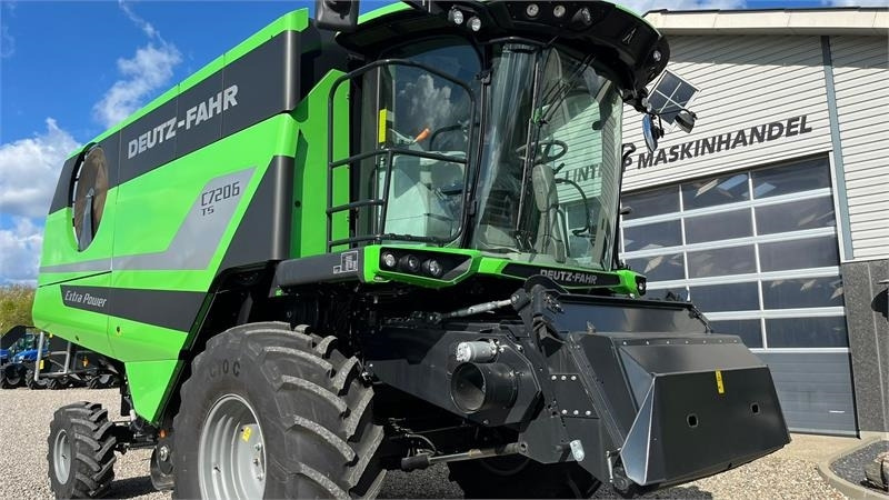 Deutz-fahr C7206 With 24feed - 7.2m header. New and unused Co - Combine harvester: picture 4 Deutz-fahr C7206 With 24feed - 7.2m header. New and unused Co - Combine harvester: picture 4