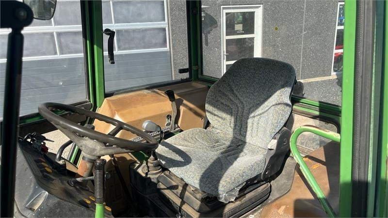 Fendt Farmer 309 Med frontlæsser - Farm tractor: picture 5 Fendt Farmer 309 Med frontlæsser - Farm tractor: picture 5