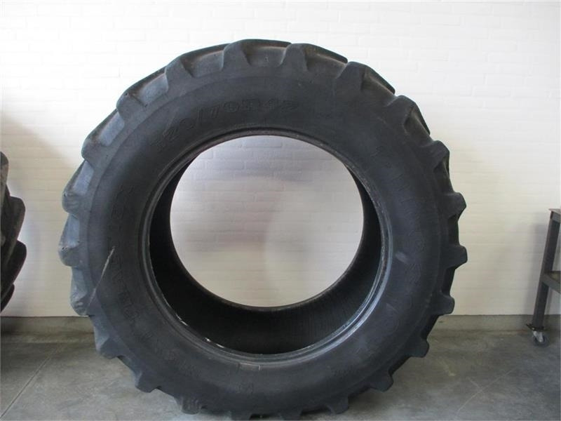Firestone 620/70 R42 - Tire for Municipal/ Special vehicle: picture 1 Firestone 620/70 R42 - Tire for Municipal/ Special vehicle: picture 1