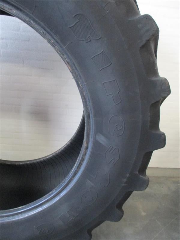 Firestone 620/70 R42 - Tire for Municipal/ Special vehicle: picture 3 Firestone 620/70 R42 - Tire for Municipal/ Special vehicle: picture 3