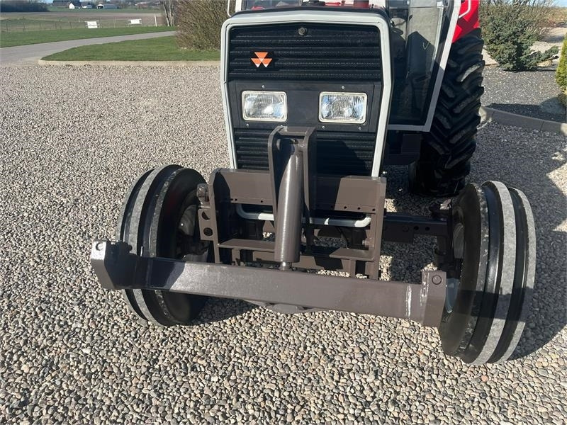 Massey Ferguson 390 HiLine med frontlift - Farm tractor: picture 4 Massey Ferguson 390 HiLine med frontlift - Farm tractor: picture 4