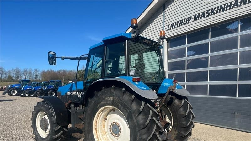 New Holland 8360 Rangecommand - Farm tractor: picture 3 New Holland 8360 Rangecommand - Farm tractor: picture 3