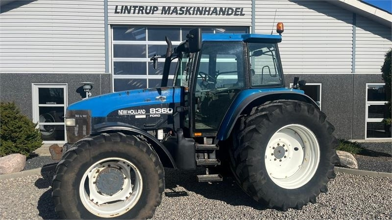 New Holland 8360 med 4stk fabriksnye dæk til. Super stærk tra - Farm tractor: picture 1 New Holland 8360 med 4stk fabriksnye dæk til. Super stærk tra - Farm tractor: picture 1