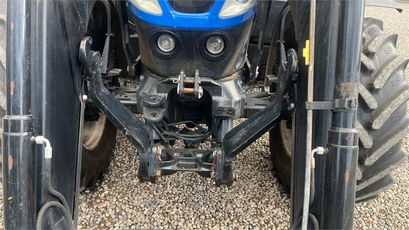New Holland T7.165S Med frontlift og frontlæsser - Farm tractor: picture 4 New Holland T7.165S Med frontlift og frontlæsser - Farm tractor: picture 4