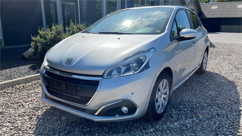 Peugeot 208 1,6 BlueHDi 100 Active Van 5d. NYSYNET og KUN - Minibus, Passenger van: picture 3 Peugeot 208 1,6 BlueHDi 100 Active Van 5d. NYSYNET og KUN - Minibus, Passenger van: picture 3